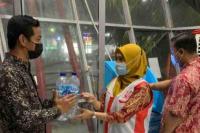  Di Semarang, Naik Bus Bayar Pakai Botol Plastik