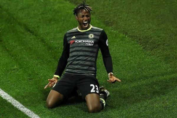 Performa Kurang, Batshuayi Bebas Tinggalkan Chelsea Musim Ini