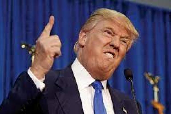 Facebook Blokir Akun Donald Trump Hingga 2023