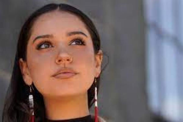 Aktivis Suku Asli Amerika Menuntut Uluran Bantuan Kampus