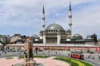 Erdogan Resmikan Masjid di Alun-alun Taksim