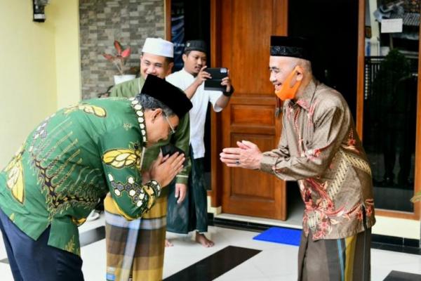 Kunjungi Sumedang, Gus Jazil: Jangan Lupakan Peran dan Andil Ulama