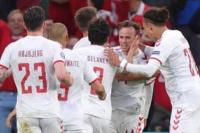 Barca Bidik Penyerang Denmark Mikkel Damsgaard