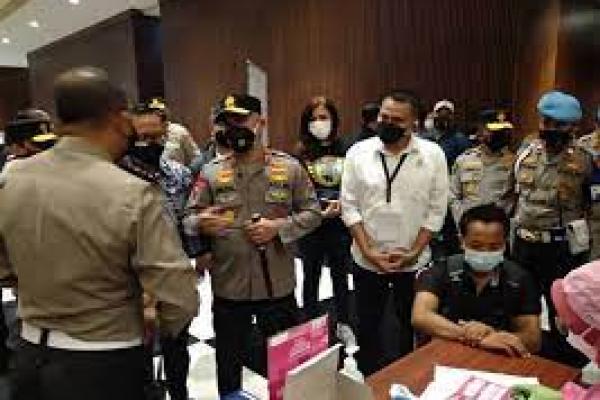 Pendaftaran Online Permudah Vaksinasi Masal