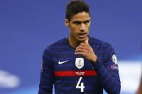 Chelsea Siap Nikung MU Demi Varane