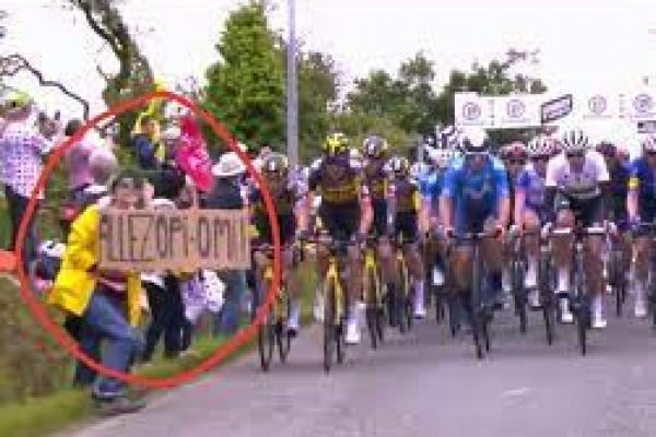  Penonton Tour de France Penyebab Tabrakan Besar Bersaksi Didepan Jaksa