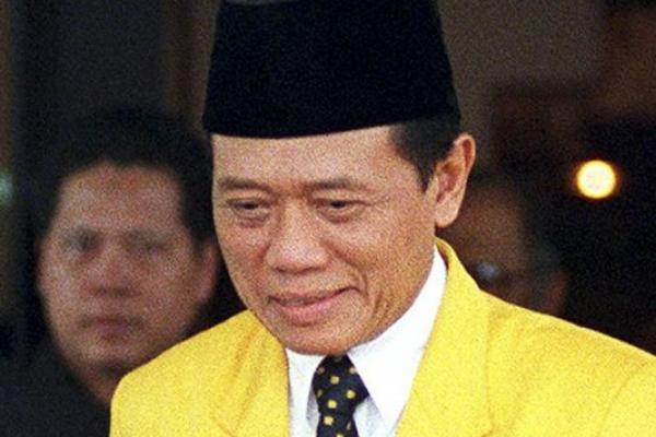 Mantan Menteri Penerangan Harmoko Meninggal Dunia