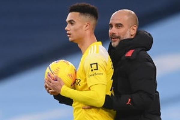 Antonee Robinson Masuk Bidikan Manchester City