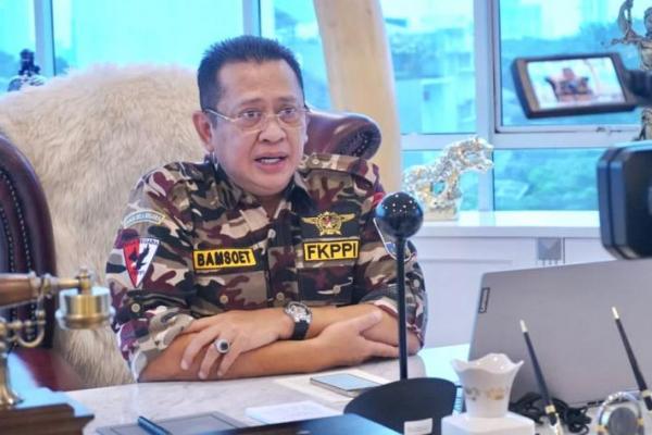 Bamsoet:  Kebijakan Tidak Sinkron Target 1 Juta Vaksinasi Perhari Belum Tercapai 