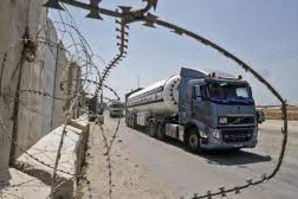 Zionis Israel Larang Masuk Truk Bahan Bakar Untuk Pembangkit Listrik Gaza
