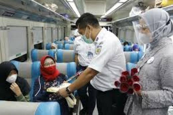 KAI Syaratkan Perjalanan KA Jarak Jauh dan KA Lokal Mulai 26 Juli