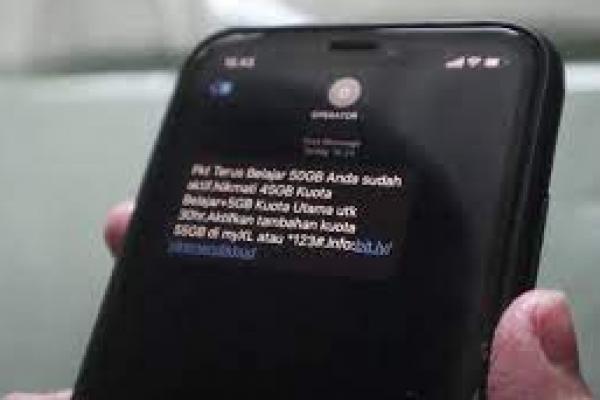  Pemerintah Lanjutkan Bantuan Kuota dan Bantuan UKT Bagi Siswa