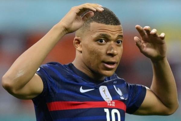 Mbappe Dicemooh oleh Suporter PSG Sendiri