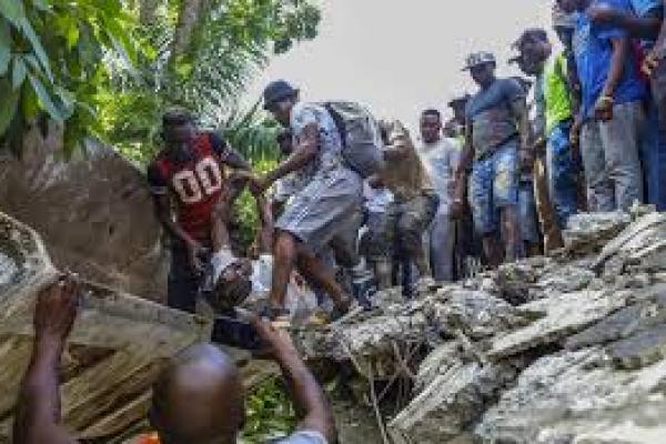 300 Lebih Tewas Akibat Gempa Haiti