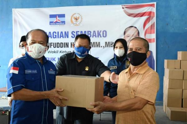 Berikan Bantuan Sembako Di Cianjur, Syarief Hasan: Saya Merasa Terpanggil