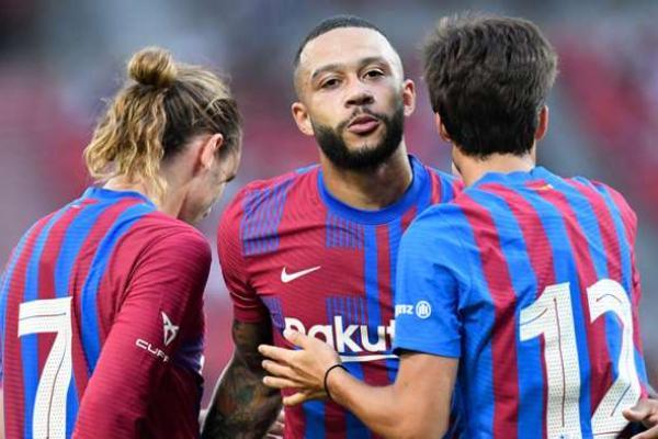 Depay: Saya Tak Pernah Nyesal Bersama Barcelona