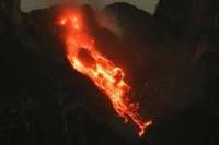 Guguran Lava Pijar Gunung Merapi Capai Dua Kilometer