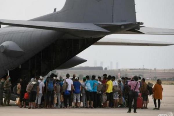 Warga Afghanistan Bergegas Melarikan Diri dari Kekuasaan Taliban