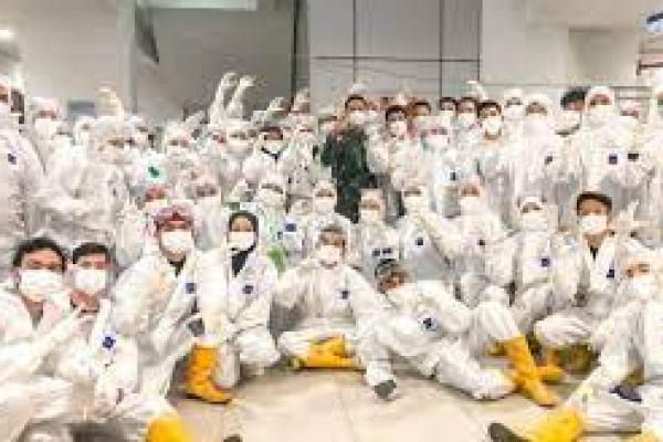 Belum Bayar Insentif ke Nakes, Mendagri Tegur 10 Kepala Daerah 