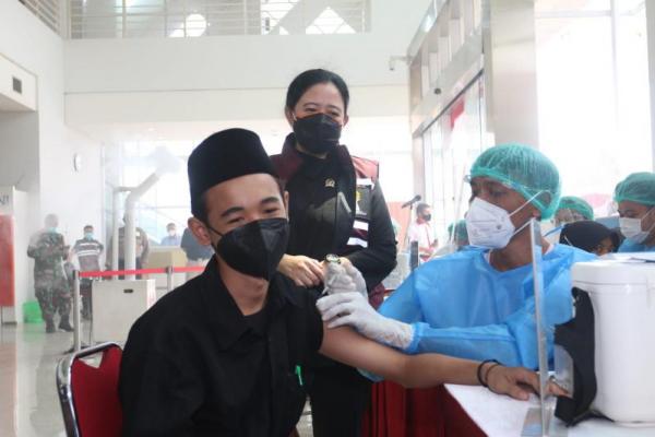 Di Depan Nelayan Jakarta, Puan Tegaskan Jangan Ada Kesenjangan Vaksinasi