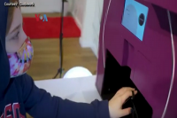 Bisnis Manikur Robotik Mengecat Kuku Secara Presisi dan Cepat