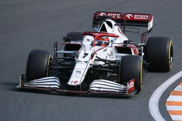 Pembalap F1 Kimi Raikkonen Positif COVID-19