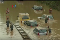 Upaya Menyelamatkan Warga Pesisir dari Air Laut
