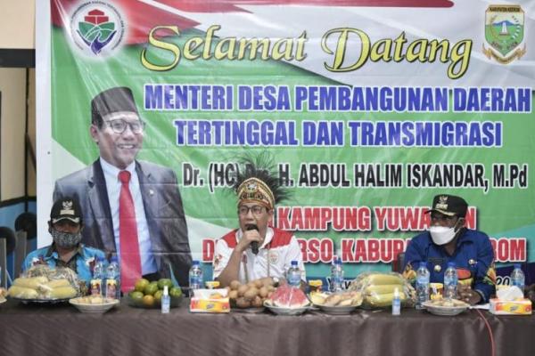 Kunjungi Desa di Papua, Gus Menteri Ungkap Pentingnya Data dalam Pembangunan
