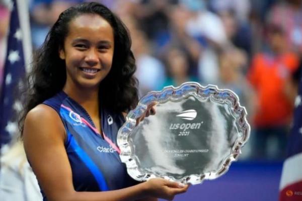 Petenis Kanada Leylah Fernandez Menangkan Hati Penonton di New York