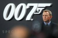 Terlihat Emosional, Daniel Craig Pamit dari Film James Bond
