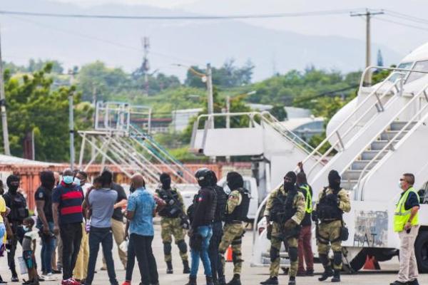 Imigran Haiti Dipulangkan AS, Bandara Port-au-Prince Ricuh