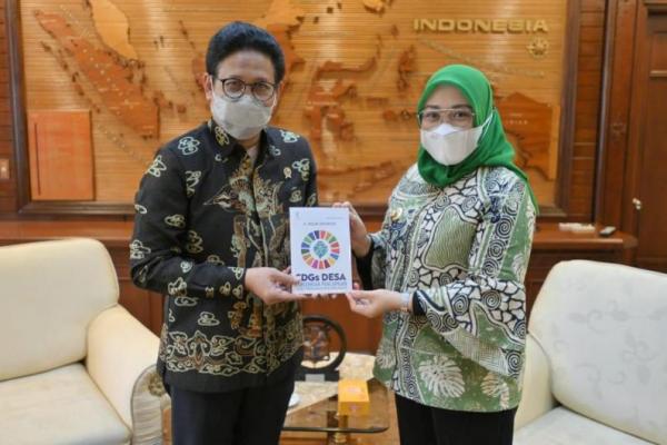 Mendes PDTT dan Bupati Mamuju Bahas Penurunan Kemiskinan Ekstrem