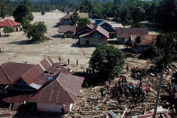 Banjir Bandang Longsor Luwu, Empat Orang Meninggal