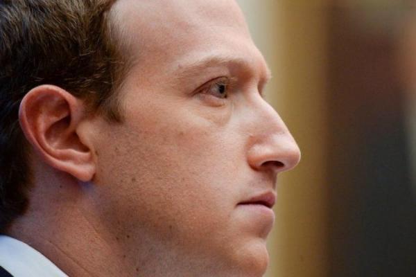 Mark Zuckerberg Meminta Maaf atas Down-nya Facebook, Instagram, dan Whatsapp.