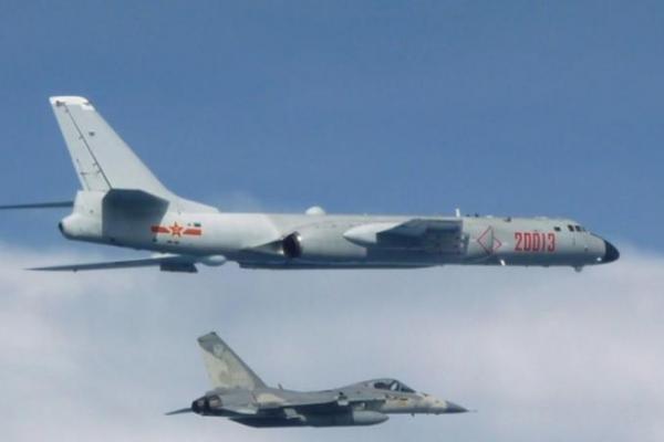 Presiden Taiwan Tsai Ing-wen Berjanji Pertahankan Kedaulatan Apapun Caranya