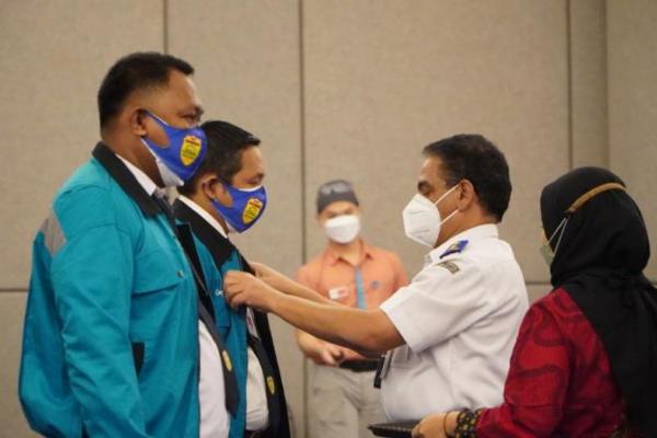 Kemenhub Kukuhkan 19 Pejabat Pemeriksa Kapal Asing