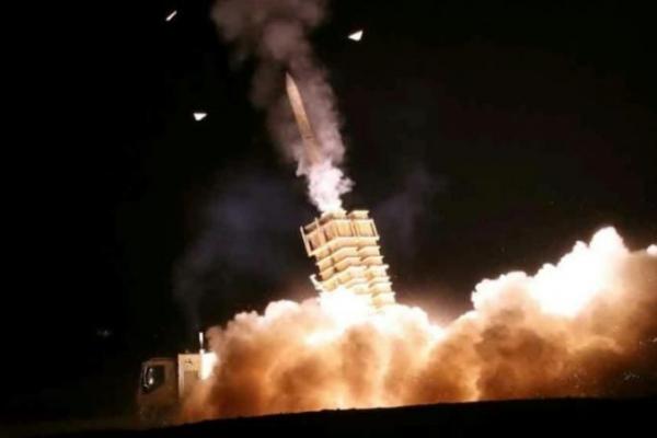 Militer Iran Berhasil Uji Coba Senjata Pertahanan Anti-rudal