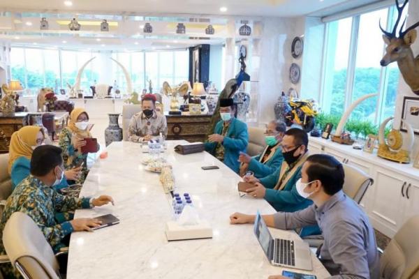 Ironis, TKD Guru Madrasah Kecil dan Tidak Naik Selama 10 Tahun