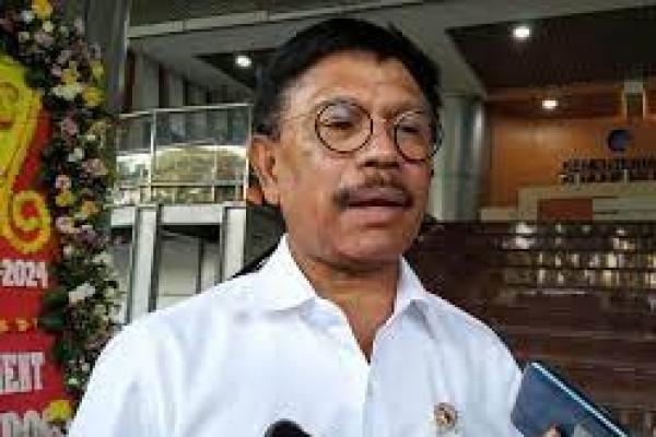  Kominfo Lakukan Moratorium Izin Pinjol