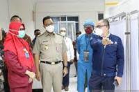 Anies Jenguk Korban Kecelakaan TransJakarta