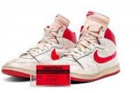 Sepatu Kets  Bekas Michael Jordan Laku  Rp21 miliar