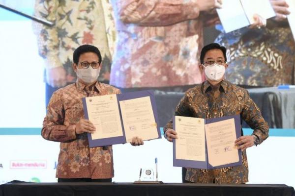 Gandeng PLN, Kemendes PDTT Pastikan 100 Persen Desa Teraliri Listrik Tahun 2024
