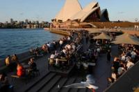 Australia Mulai Menyuntikan Booster Vaksin COVID-19 Gunakan Pfizer