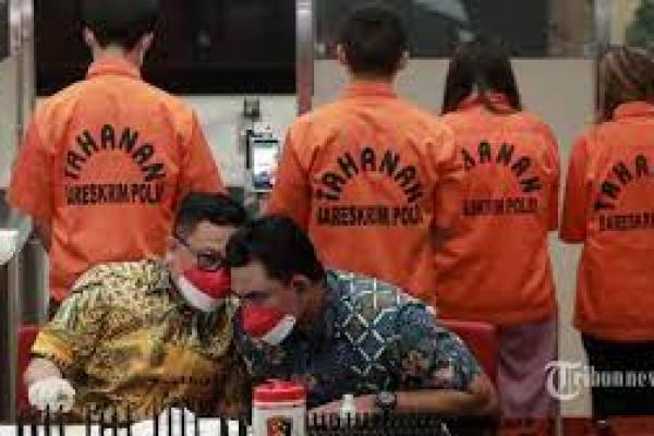 Polri Tangkap WNA Tiongkok Pemodal Pinjol