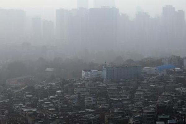 Debu Halus Selimuti Beberapa Kota Besar di Korsel