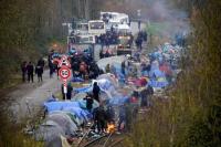 Polisi Prancis Gusur Camp Migran di Prancis Utara