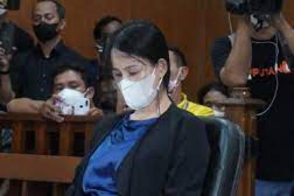  PN Karawang Vonis Bebas Valencya Atas KDRT Suaminya