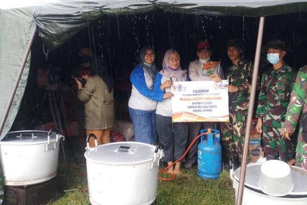 Gerak Cepat, Bulog Bantu Korban Erupsi Semeru