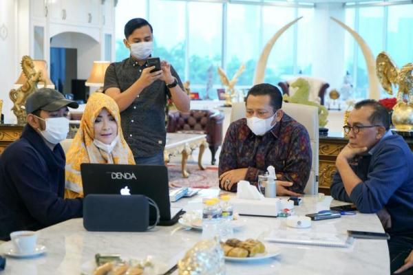 Ketua MPR Apresiasi Novel Hafidz yang Bercerita Tentang Wakaf