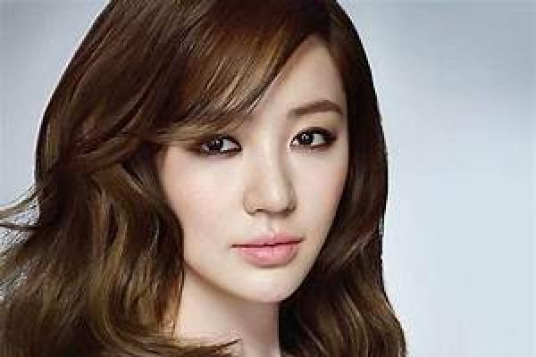 Aktris Yoon Eun-hye dinyatakan Positif COVID-19 Omicron Varian